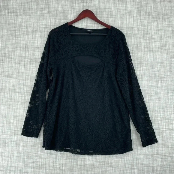 Torrid Tops - Torrid Womens Size 1 long sleeve cut out front top 1621